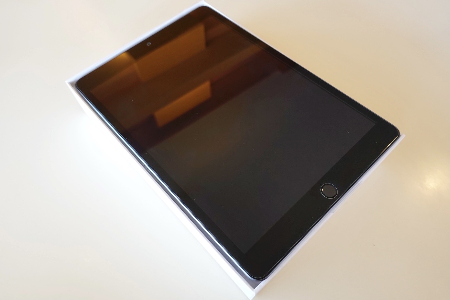 iPad（第８世代）１２８GB ＆ スマートキーボードの組み合わせ 